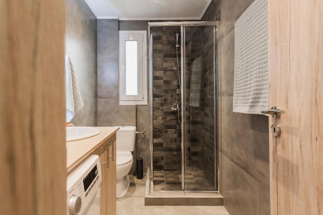 Luxury Seaside Apartment Next To Starbucks Opossite The Beach Park Of Flisvos Athen Eksteriør billede