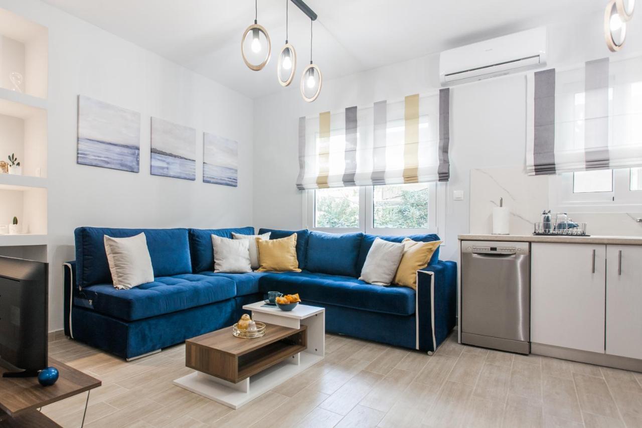 Luxury Seaside Apartment Next To Starbucks Opossite The Beach Park Of Flisvos Athen Eksteriør billede